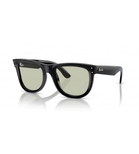 Ray-Ban RBR0502S Wayfarer Reverse S (50 - 22) / Green lenses and Black frame Sunglasses